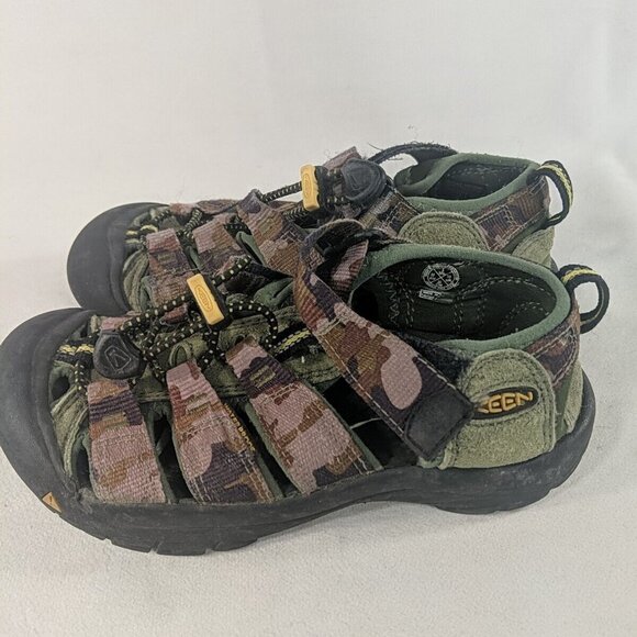 KEEN 1006539 Youth Girls Boys 1 Camo Green Purple Waterproof Sandals Shoes READ - Picture 1 of 15
